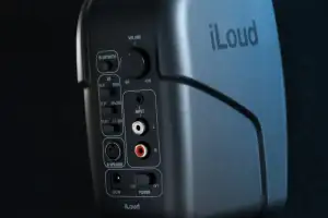 iLoud Micro Monitor リアパネル