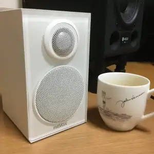 REVOX G mini とコーヒーカップ