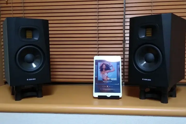 iPad mini 4 & ADAM T5V